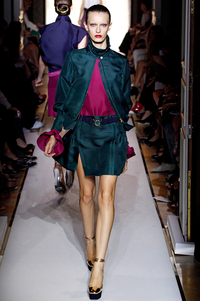 Yves Saint Laurent 2012DƬ