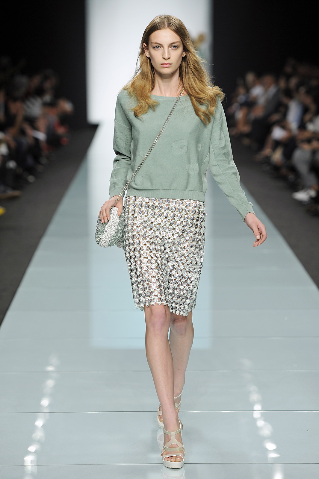 Anteprima 2012 DƬ