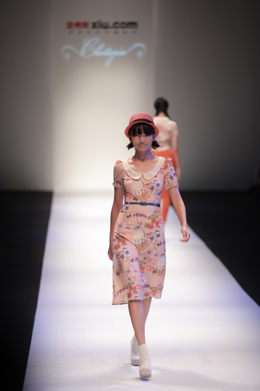 YOUNG DESIGNERSFOR XIU 2012 DƬ