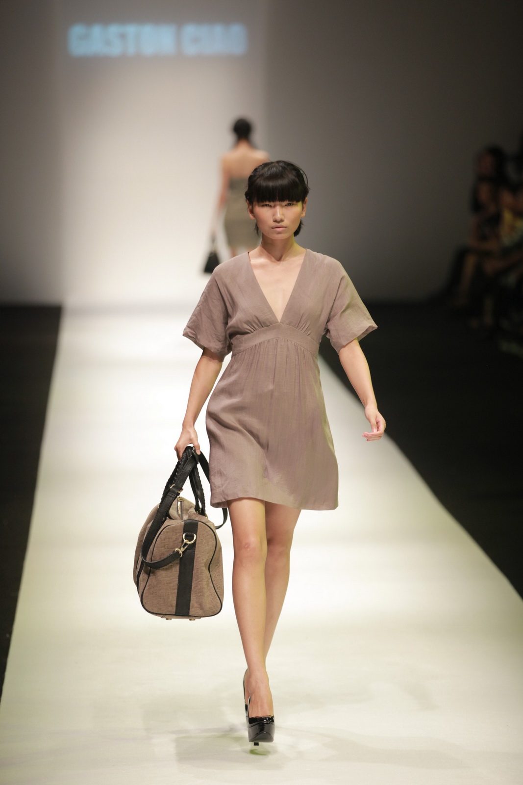 YOUNG DESIGNERSFOR XIU 2012 DƬ