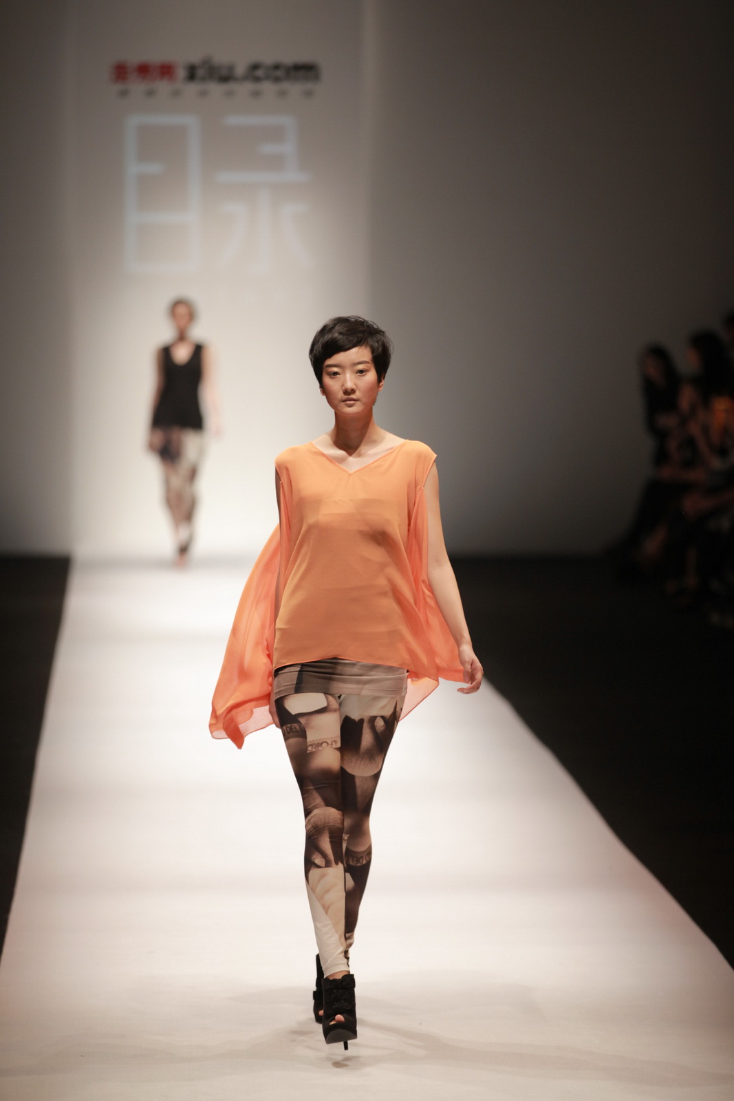 YOUNG DESIGNERSFOR XIU 2012 DƬ