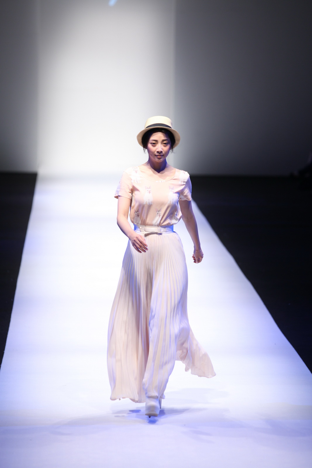 YOUNG DESIGNERSFOR XIU 2012 DƬ