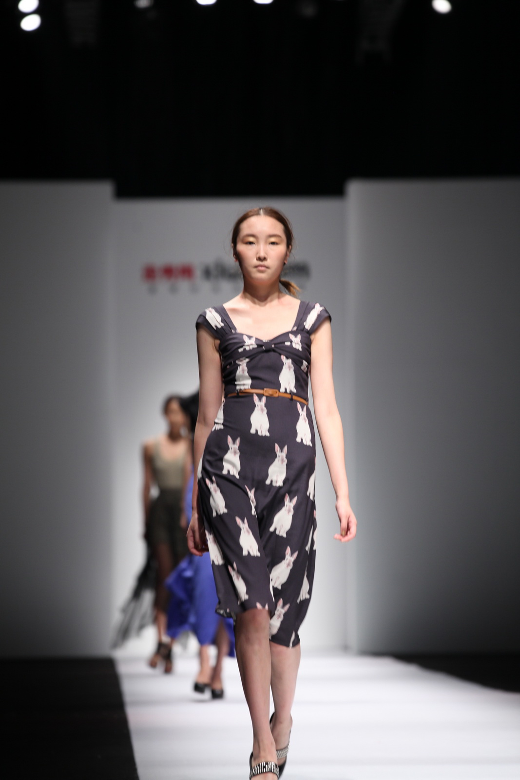YOUNG DESIGNERSFOR XIU 2012 DƬ