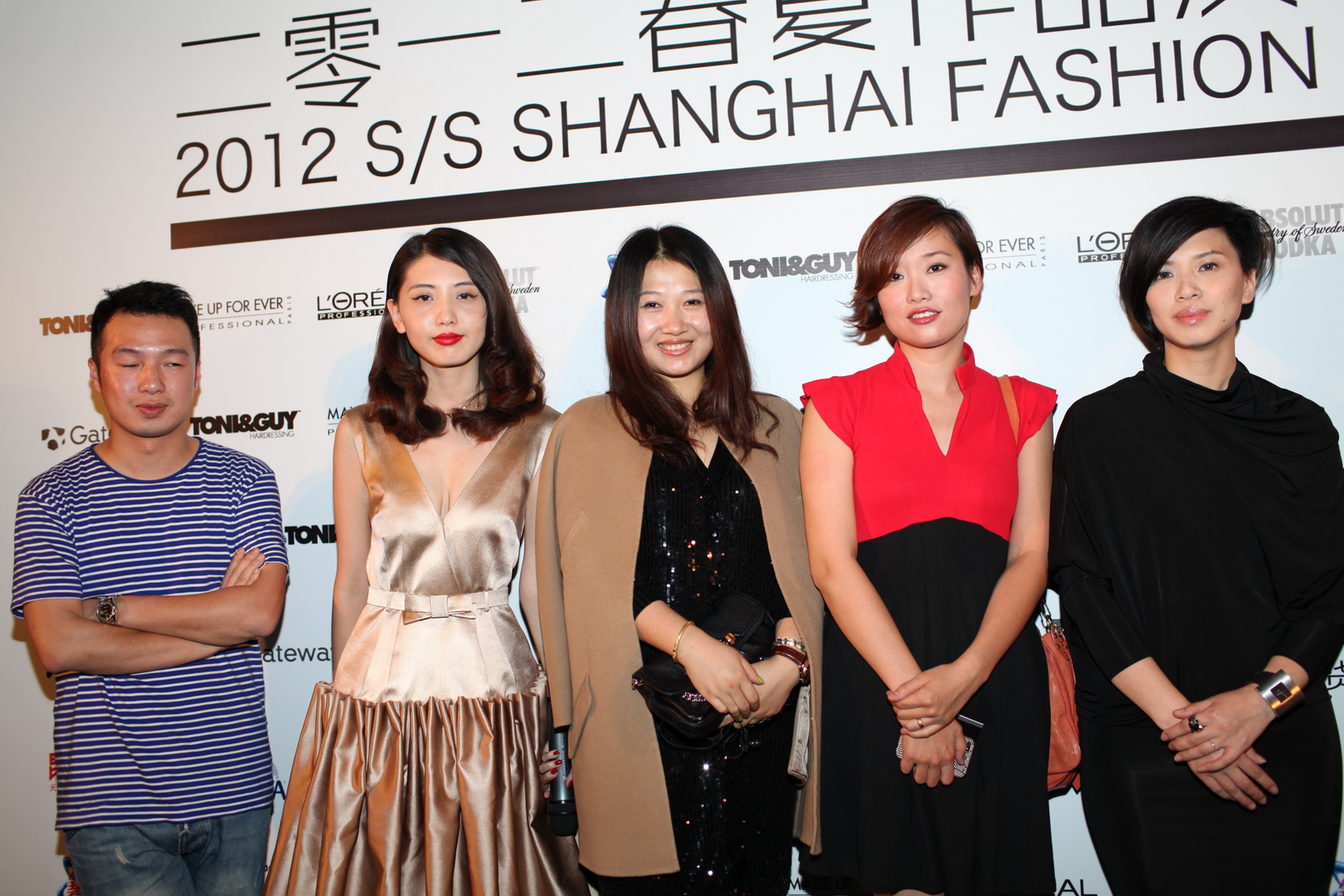 YOUNG DESIGNERSFOR XIU 2012 DƬ