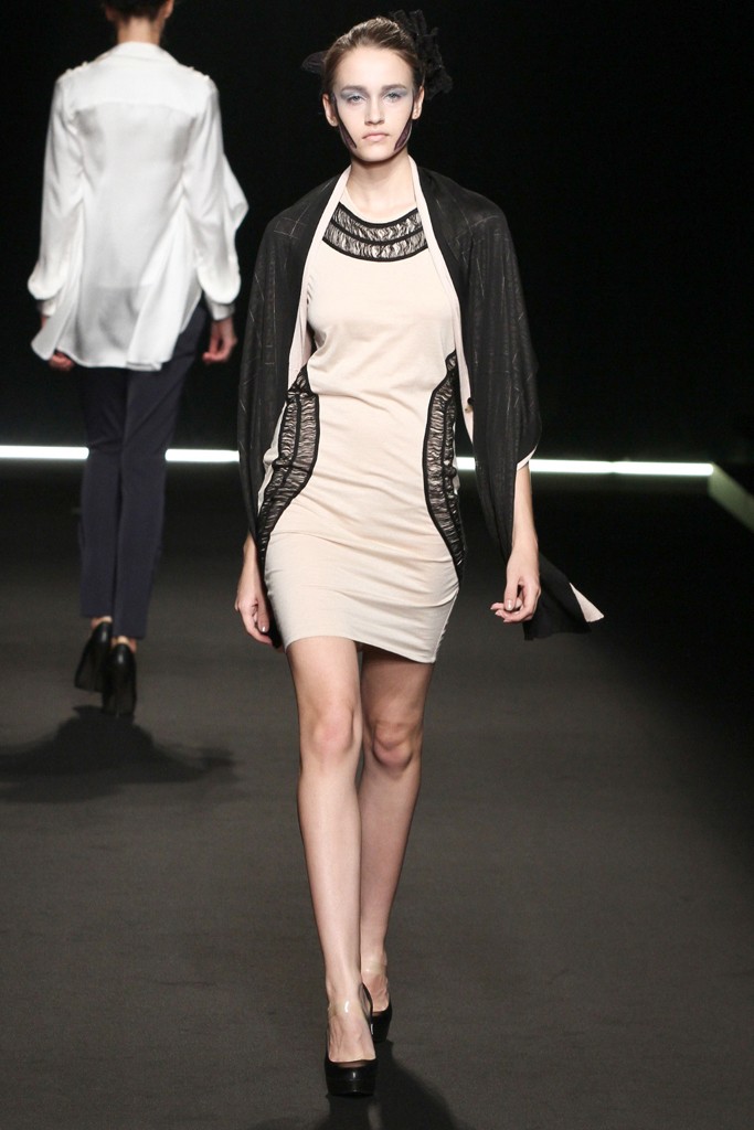 Yasutoshi Ezumi 2012 |DƬ