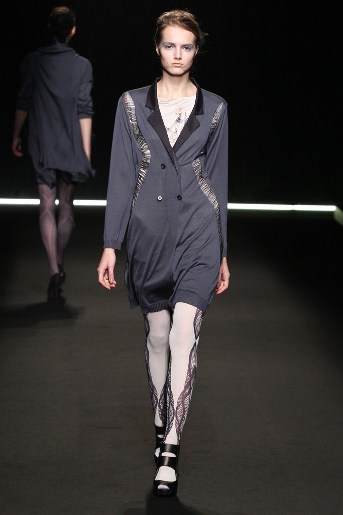 Yasutoshi Ezumi 2012 |DƬ