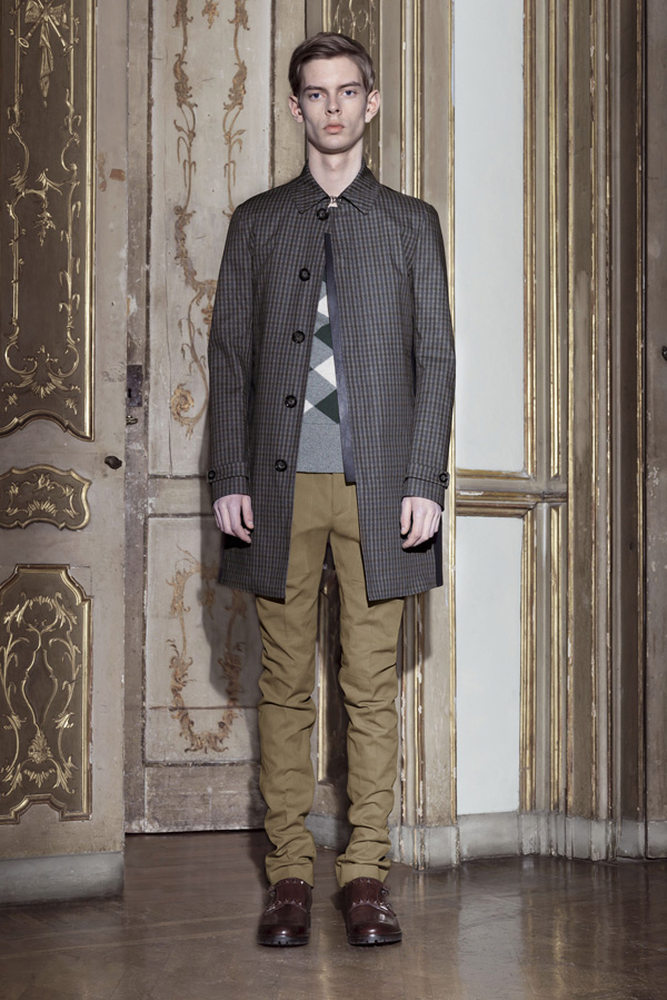 Valentino 2011ﶬbLookbookDƬ