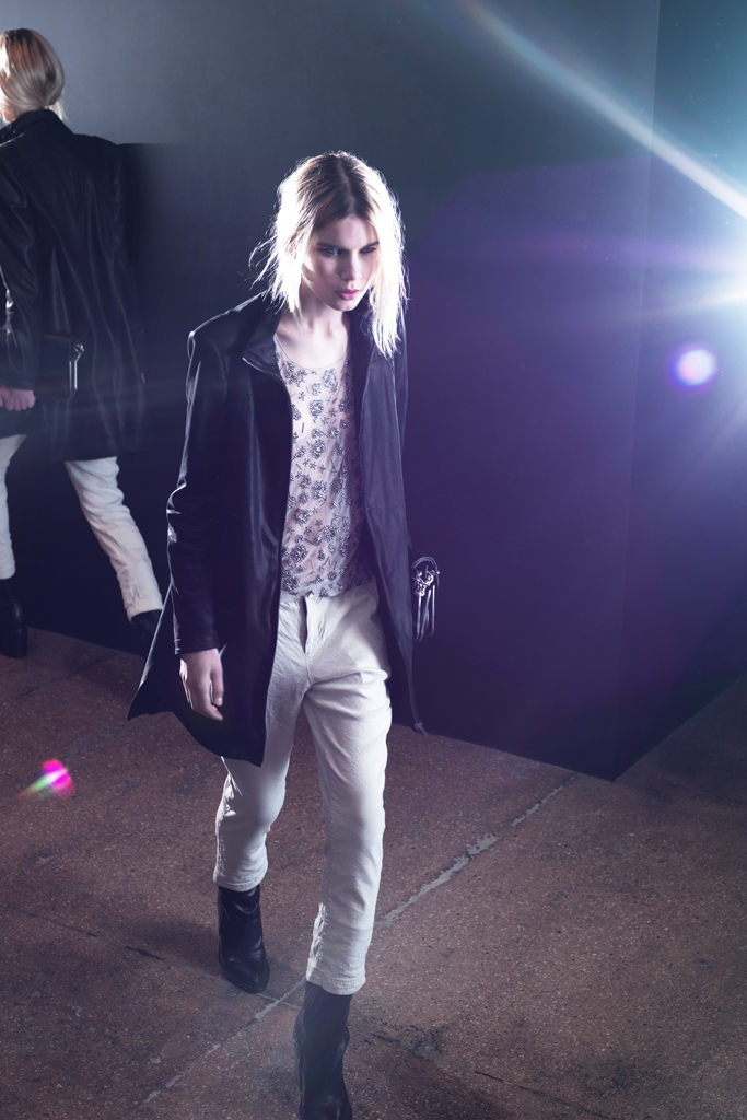 Theyskens Theory 2012ϵиDƬ