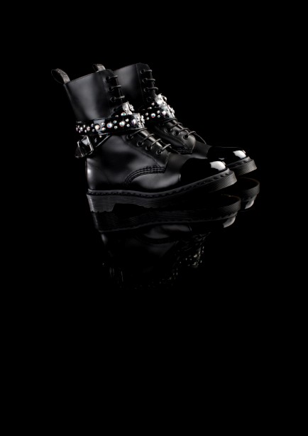 Dr. Martens x Swarovski鞋履Lookbook 高清圖片