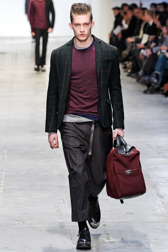Costume National 2012ﶬbDƬ