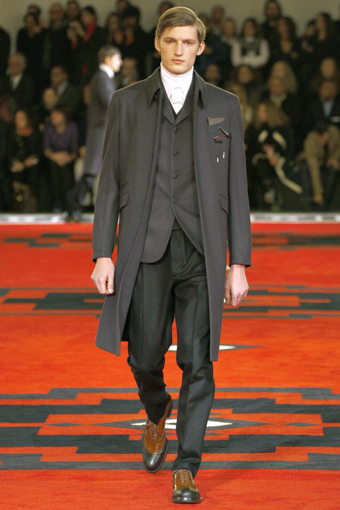 Prada 2012ﶬbDƬ