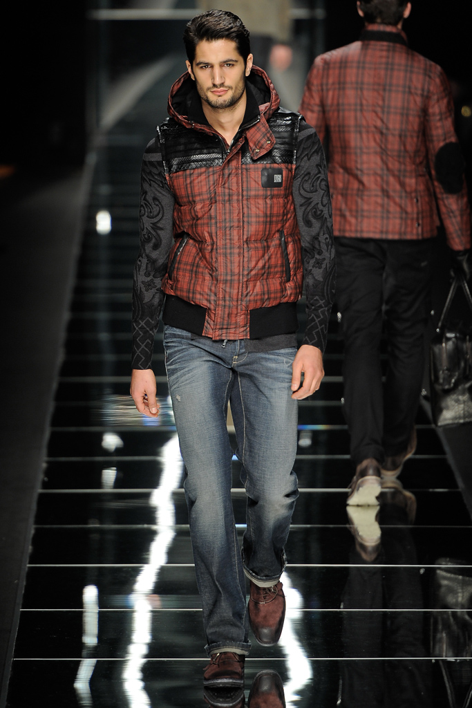 John Richmond 2012ﶬbDƬ
