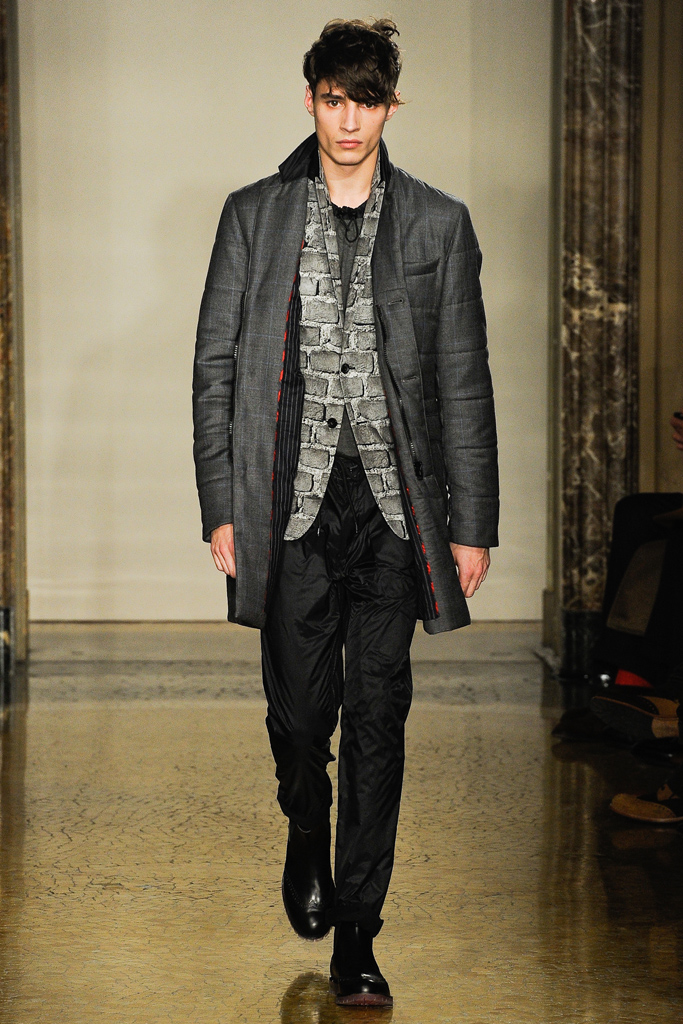Moschino 2012秋冬男裝高清圖片