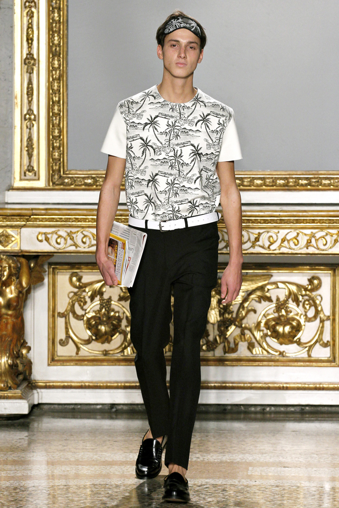 Nicole Farhi 2012ﶬbDƬ