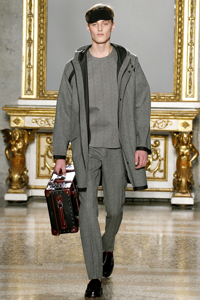 Nicole Farhi 2012ﶬbDƬ