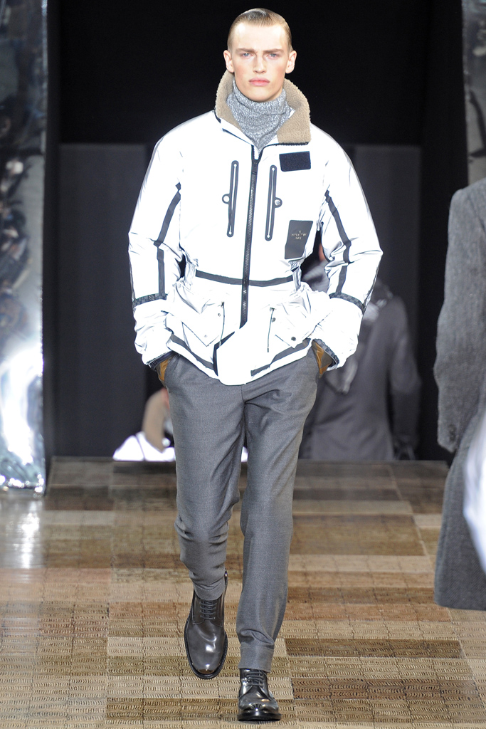 Louis Vuitton 2012ﶬbDƬ