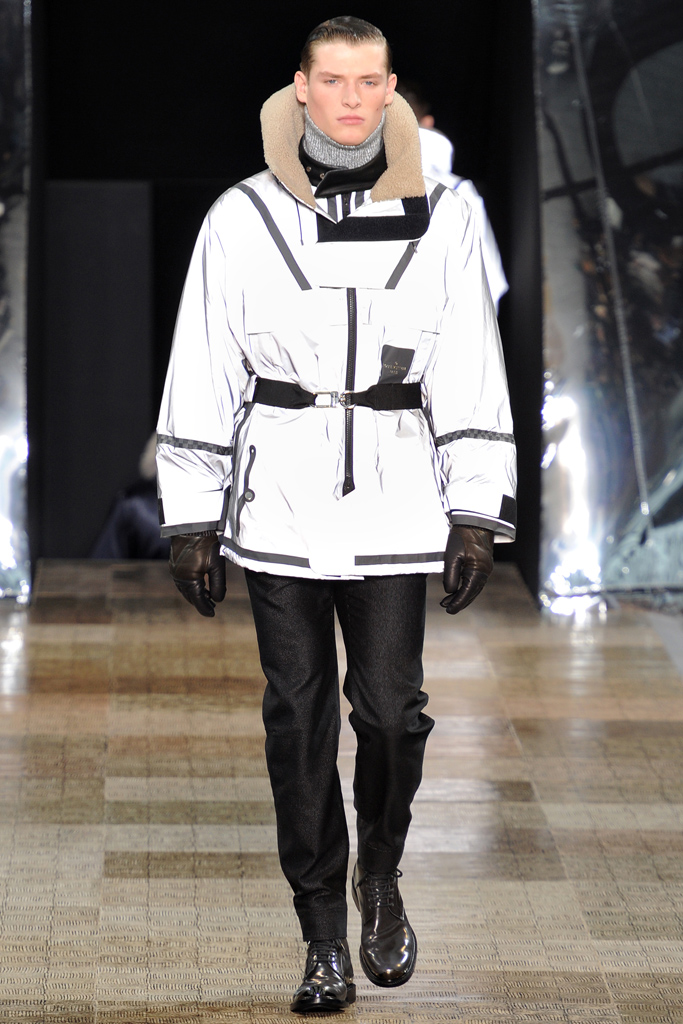 Louis Vuitton 2012ﶬbDƬ