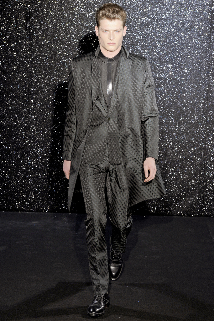 Mugler 2012ﶬbDƬ