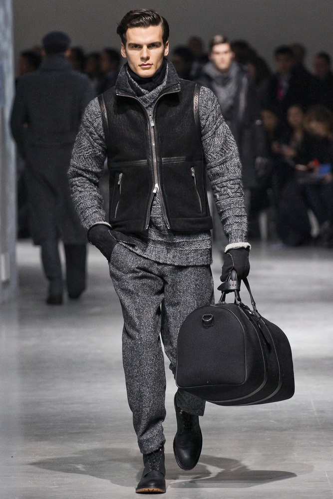 Corneliani 2012ﶬbDƬ