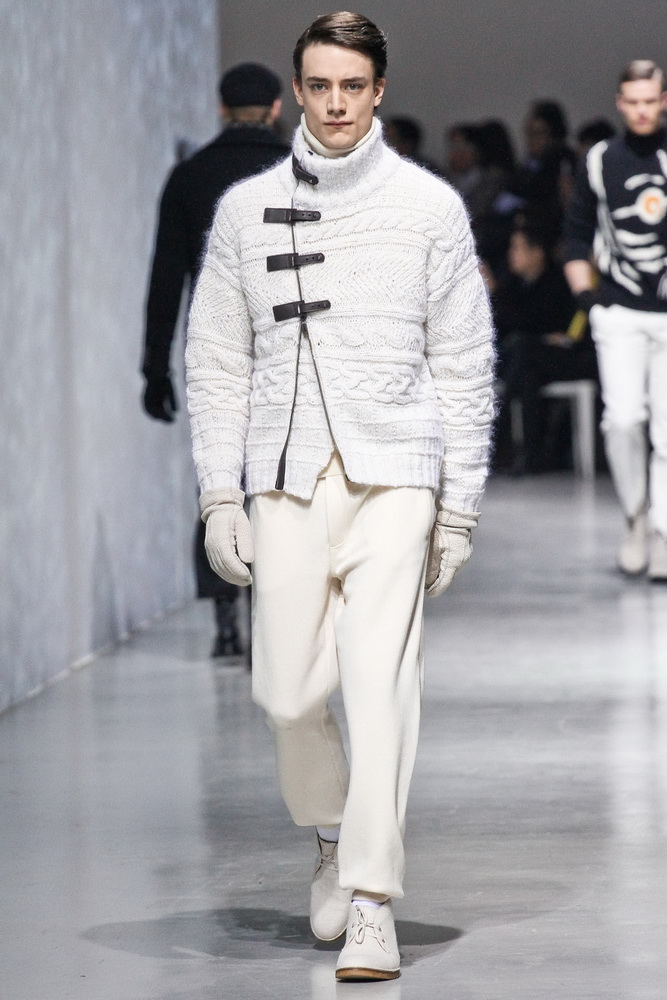 Corneliani 2012ﶬbDƬ