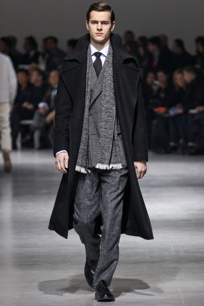 Corneliani 2012ﶬbDƬ