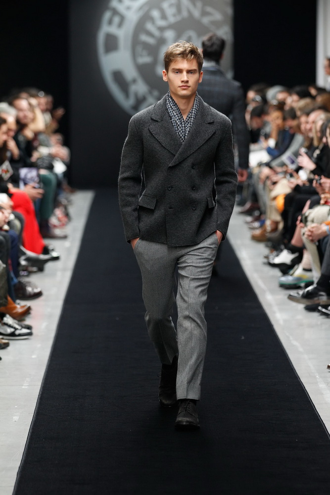 Ermanno Scervino 2012ﶬbDƬ