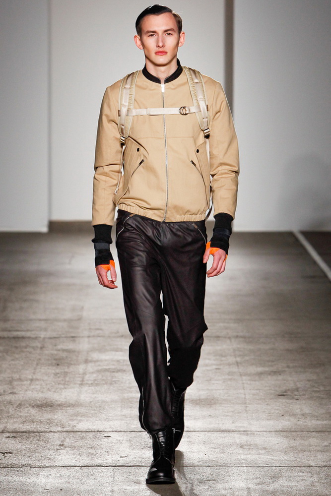 Tim Coppens 2012ﶬbDƬ