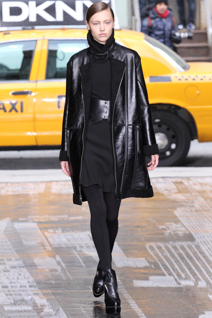 DKNY 2012ﶬ¸DƬ
