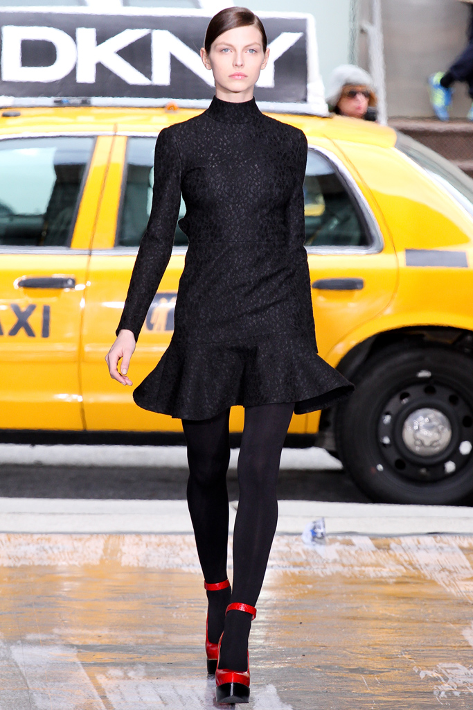 DKNY 2012ﶬ¸DƬ