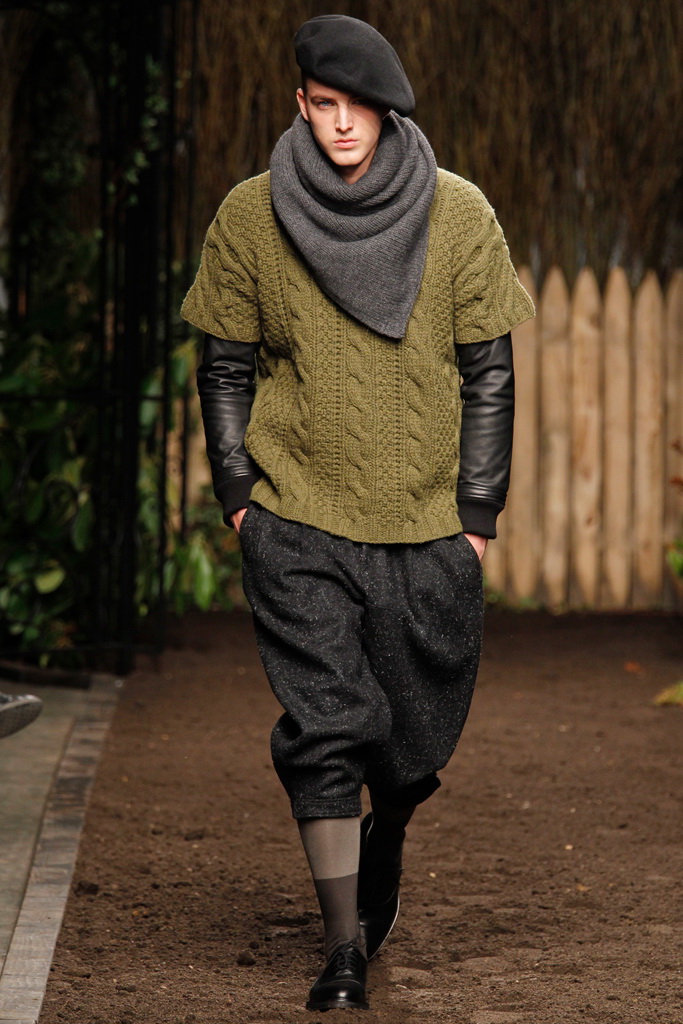 Robert Geller 2012ﶬbDƬ