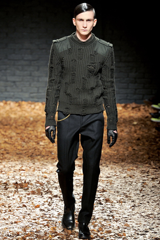 McQ 2012ﶬ¸DƬ