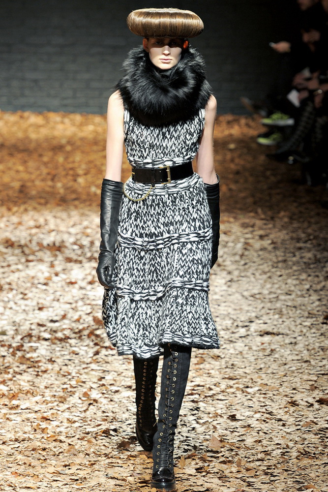 McQ 2012ﶬ¸DƬ