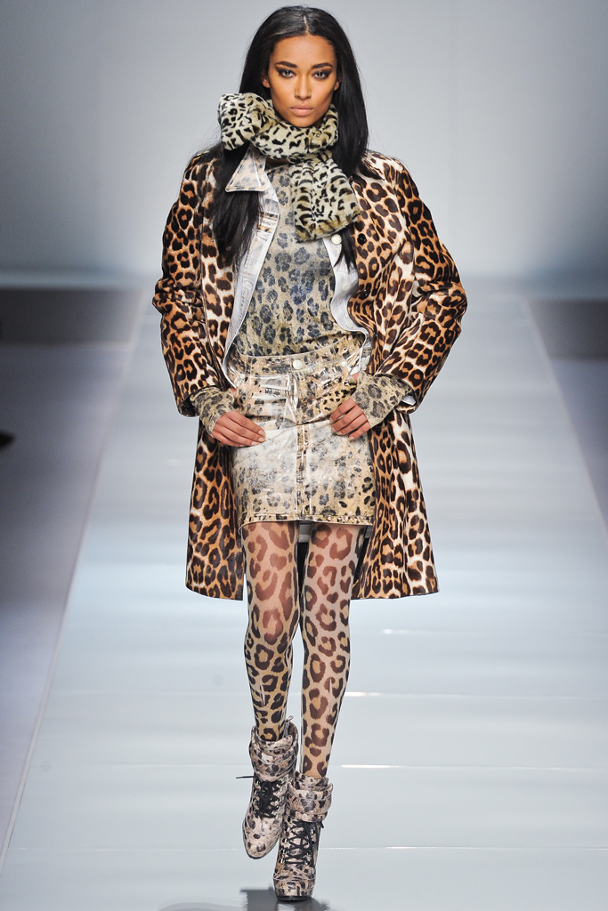 Blumarine 2012ﶬ¸DƬ