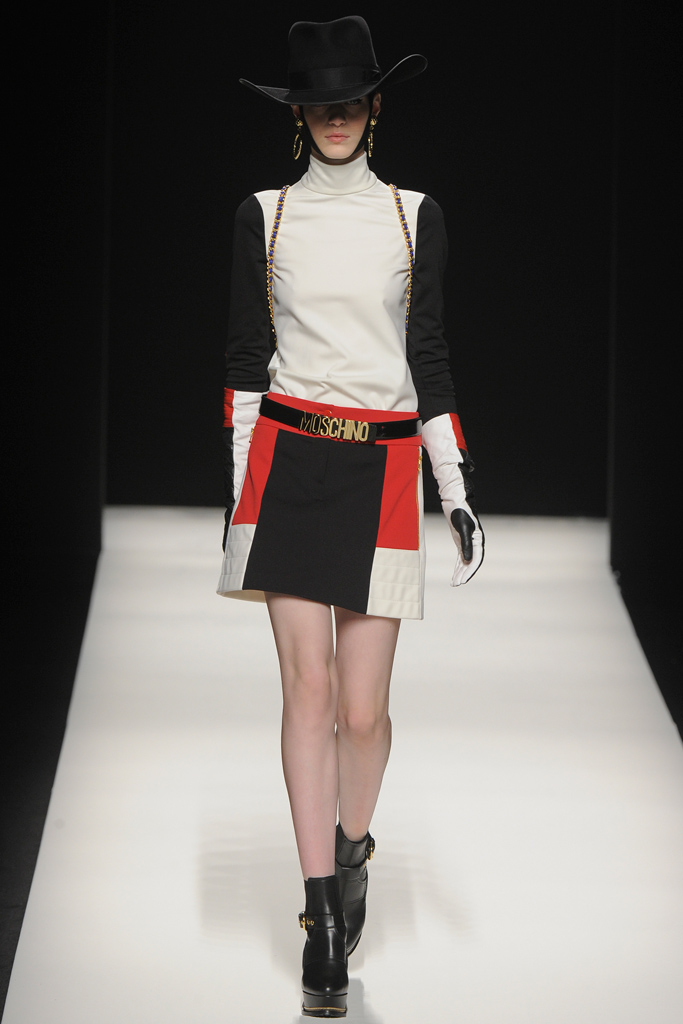 Moschino 2012ﶬ¸DƬ