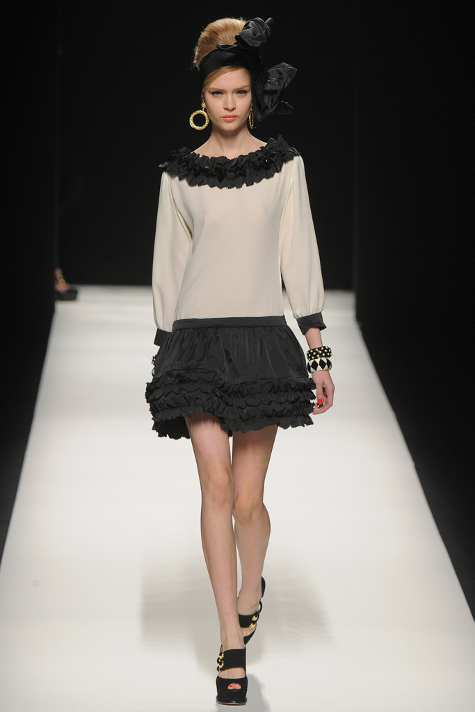 Moschino 2012ﶬ¸DƬ
