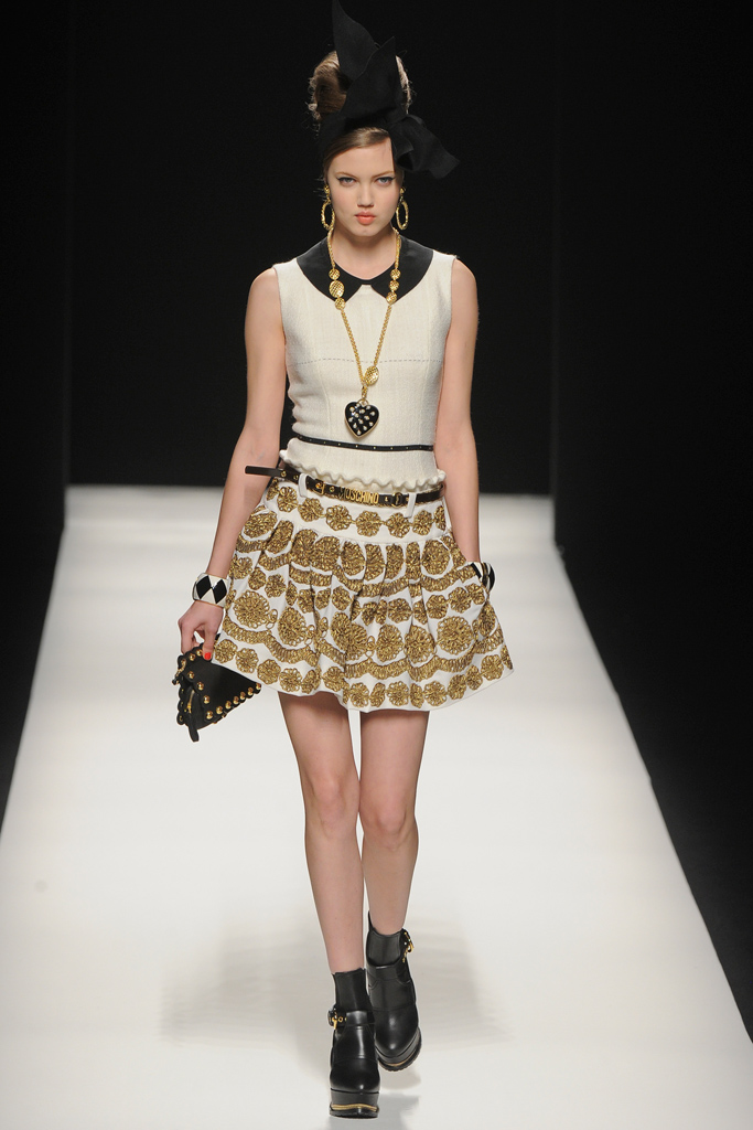 Moschino 2012ﶬ¸DƬ