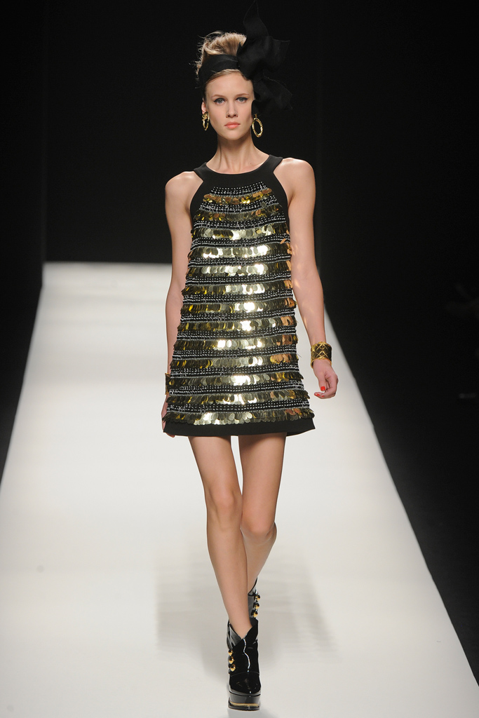 Moschino 2012ﶬ¸DƬ