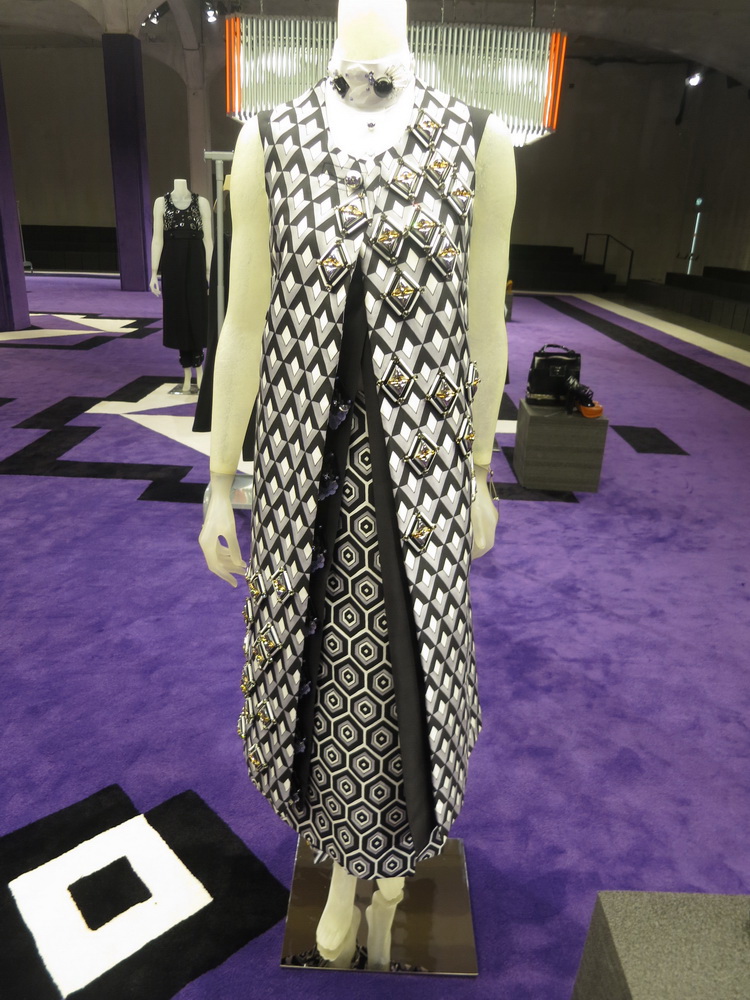 Prada 2012ﶬƷDƬ