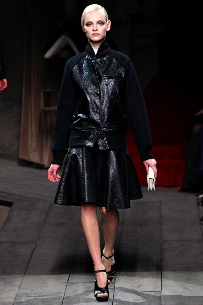 Loewe 2012ﶬϵиDƬ
