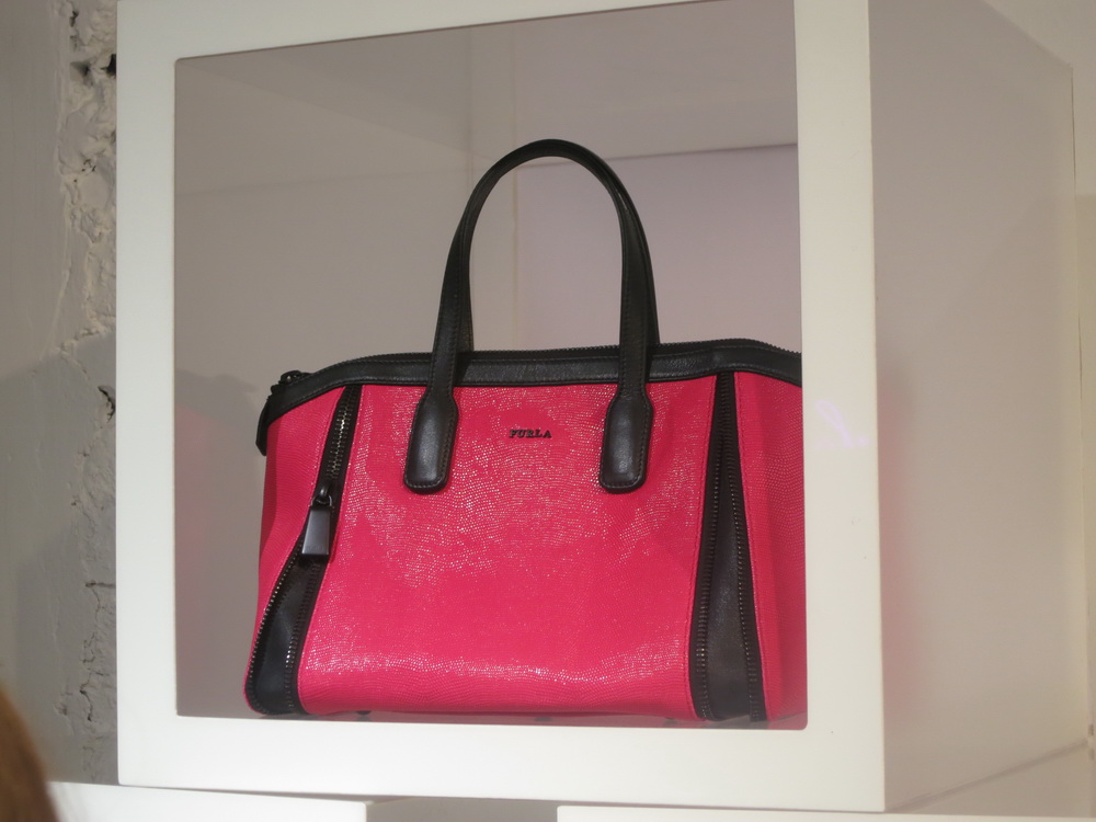 Furla ReseeDƬ