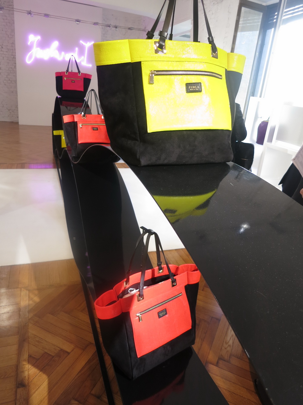 Furla ReseeDƬ
