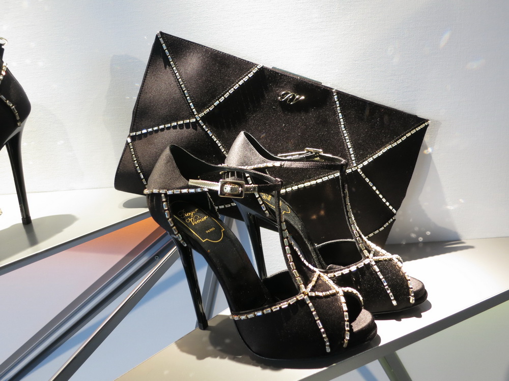 Roger Vivier ReseeDƬ