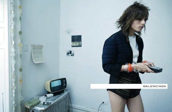 Balenciaga 2012ŮbϵЏV DƬ