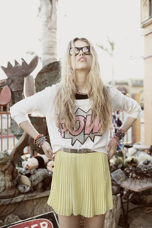 LF Stores 2012V DƬ