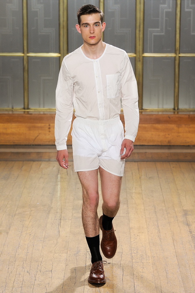Nicole Farhi 13bDƬ