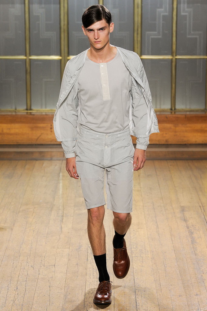 Nicole Farhi 13bDƬ