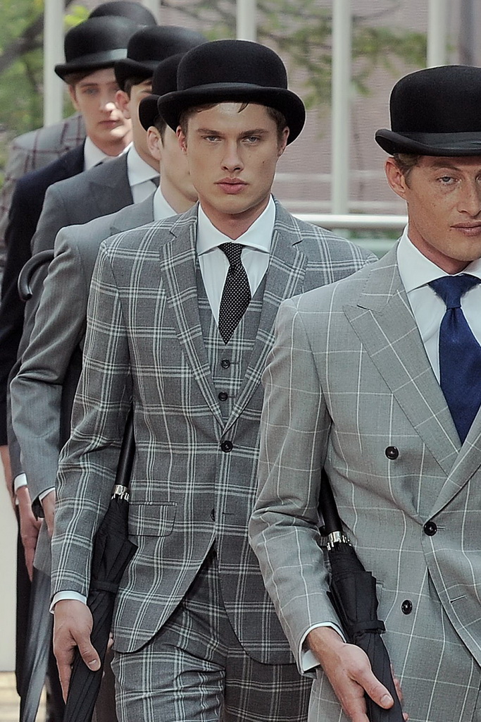 Hackett London 13bDƬ