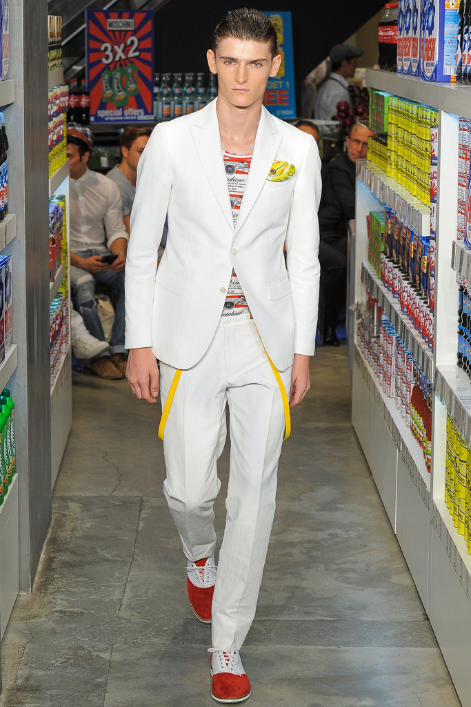 Moschino 13bDƬ