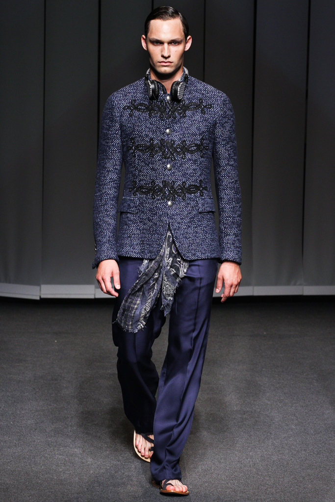 Etro 13bDƬ