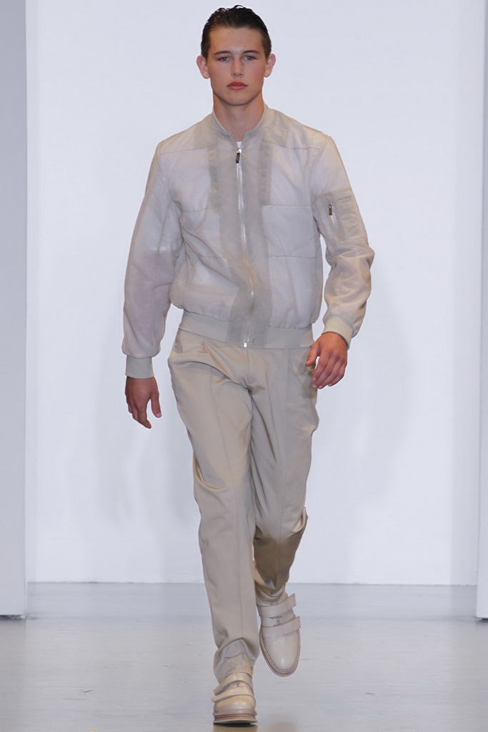 Calvin Klein 13bDƬ